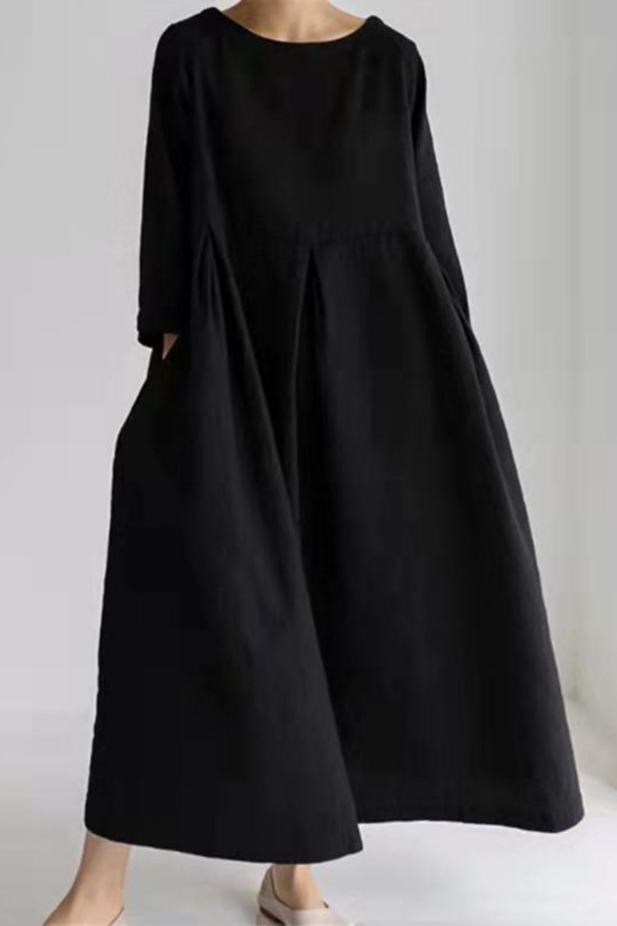 Elegante lange jurk in minimalistische stijl met maximaal natuurlijk comfort