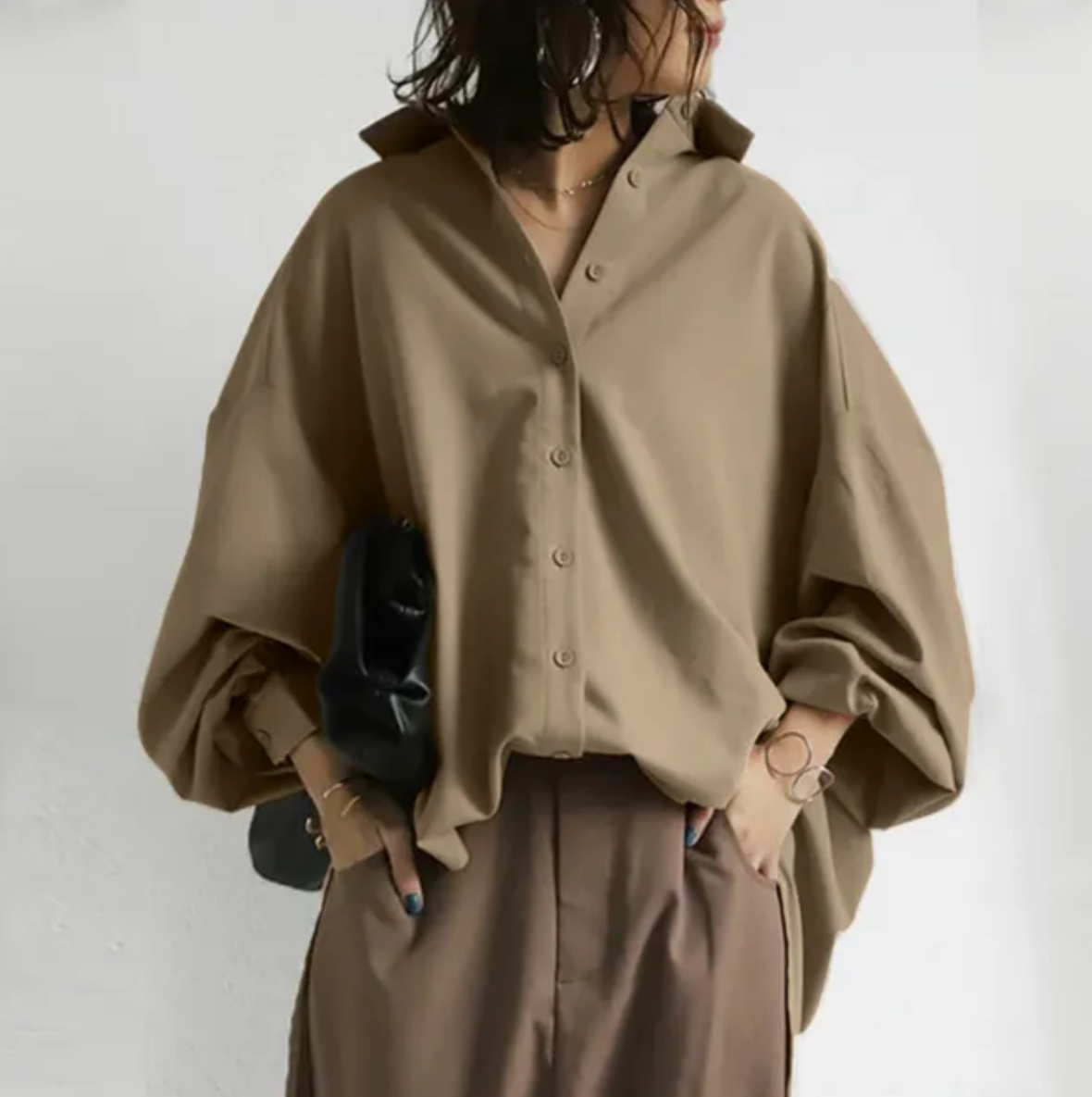 Antonia - Damesblouse met modieuze revers