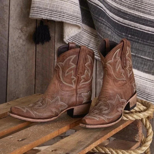 Lina geborduurde leren cowboylaarzen