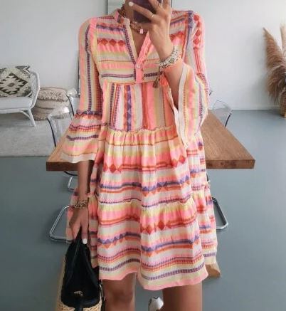 Juliene Halflange jurk met uitlopende mouwen