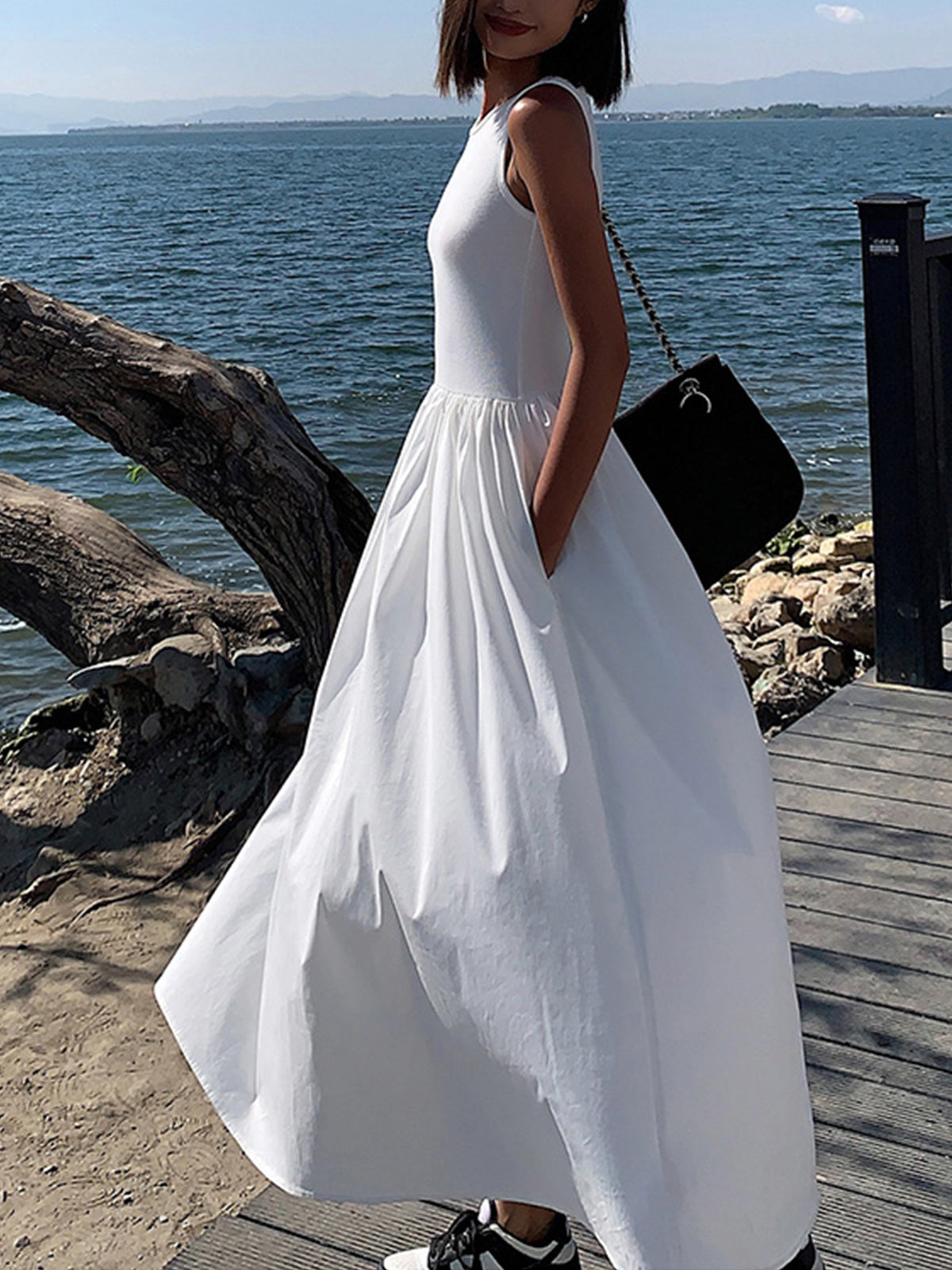 Lange mouwloze jurk met ronde halslijn voor een relaxte look
