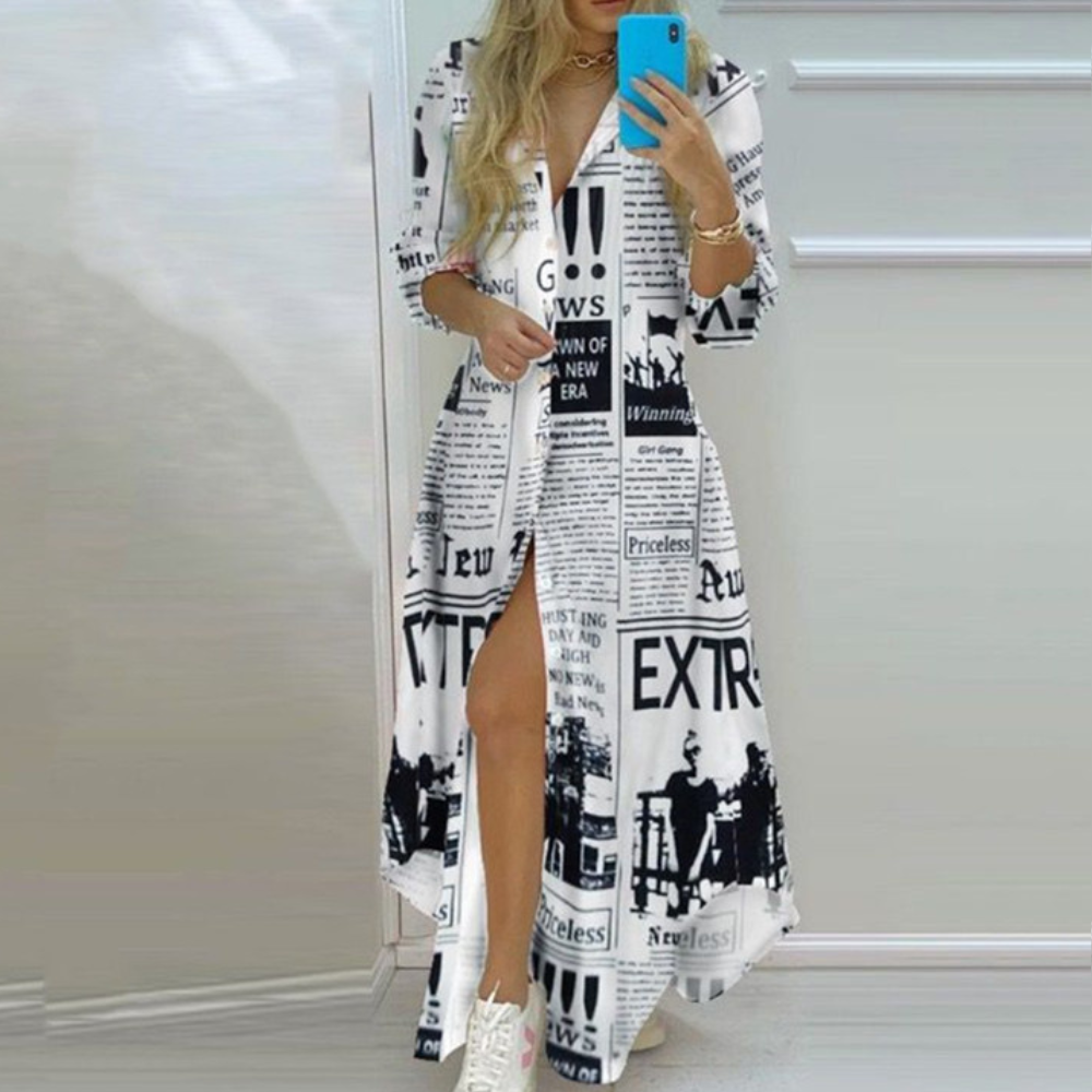 Antonia Creatieve jurk met moderne krantenprint