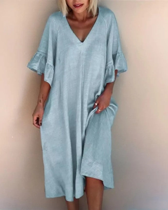 Dakota Elegante, losjes genaaide jurk met Vhals in een effen kleur