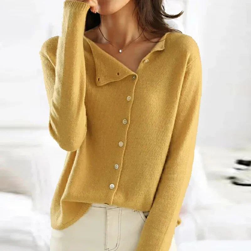 Zuri Eleganter Pullover mit trendigem Knopfverschluss