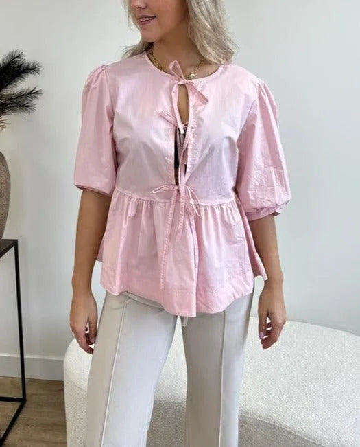 Zomerse Blouse Top Luchtig & Elegant Delicate Knoopsluiting, Ademend Katoen Perfect voor Warme Dagen