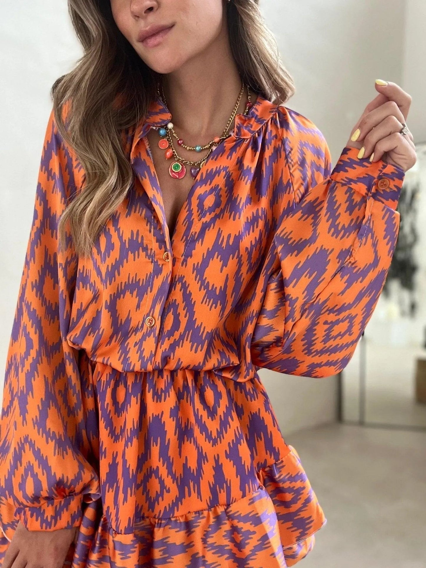 Blouse en Shorts Set Grafisch Patroon Vivid Kleuren Perfect voor Zomerse Dagen