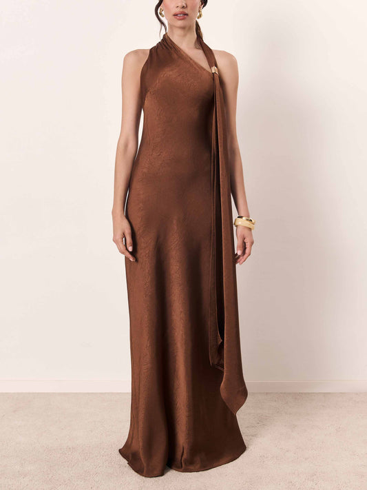 Elegante lange jurk met één schouder en open rug