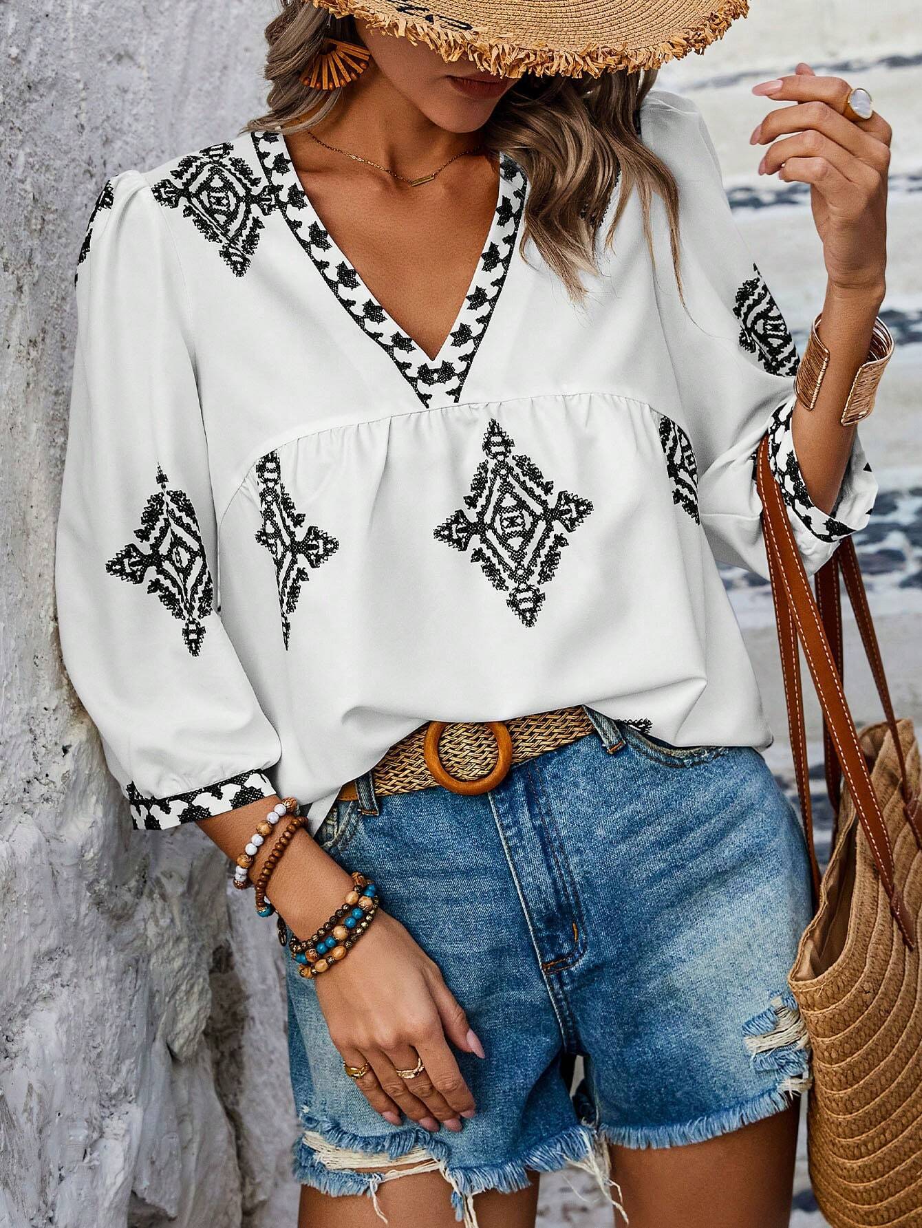 Esme Geborduurde Blouse