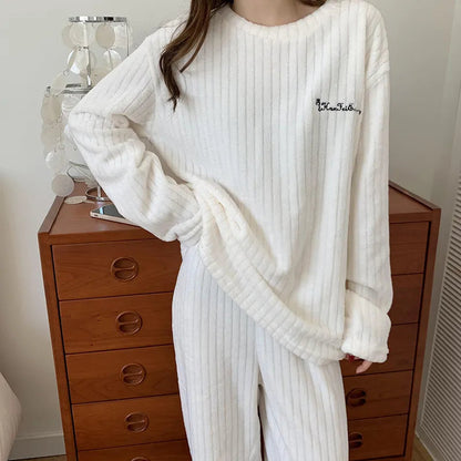 Eva Loose Pyjama | Warm & Trendy