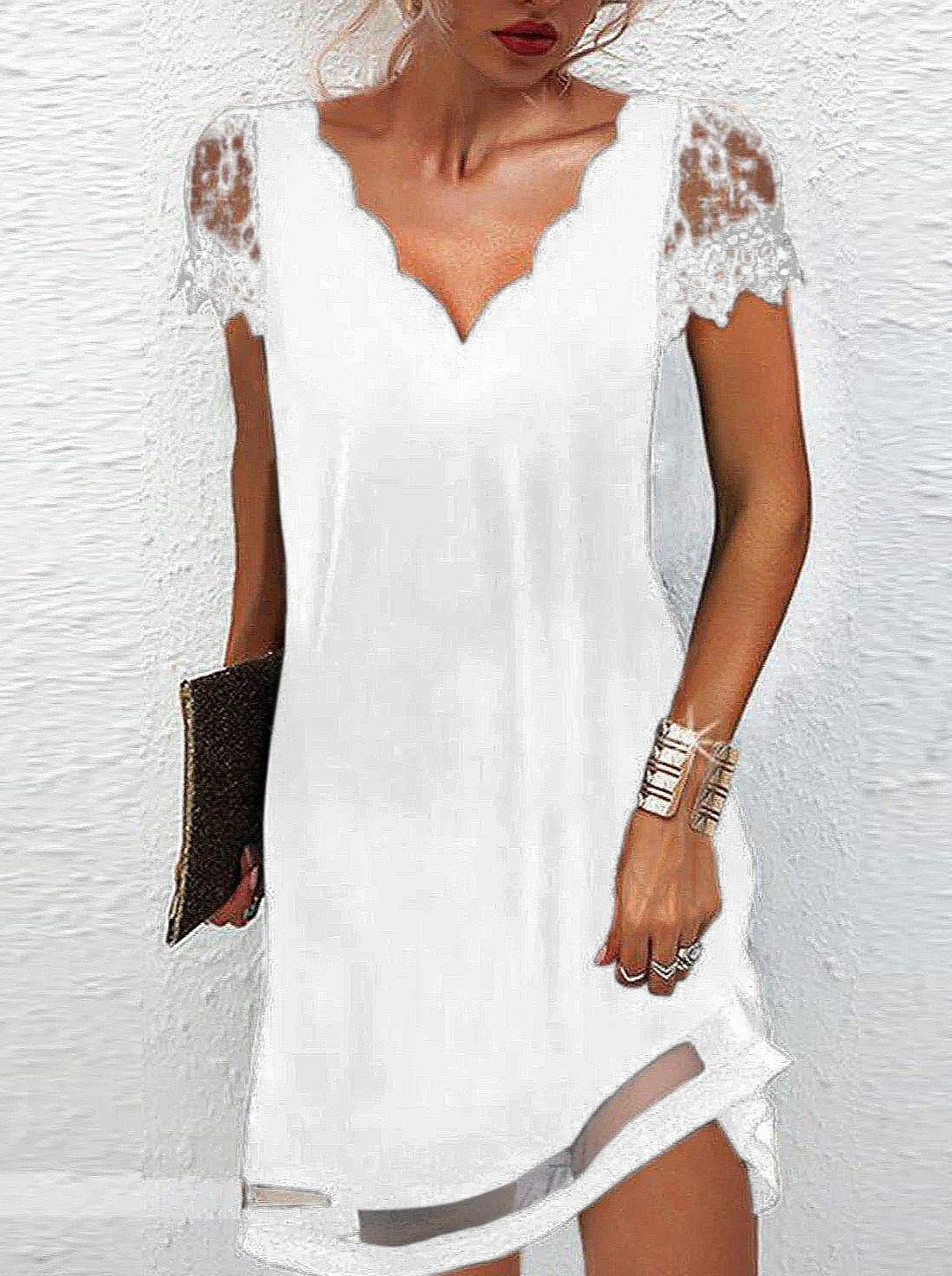 Chiffon jurk met golvende V-hals en korte mouwen