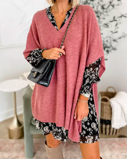 Adeline Effen Poncho Sweater met V-hals en losse pasvorm