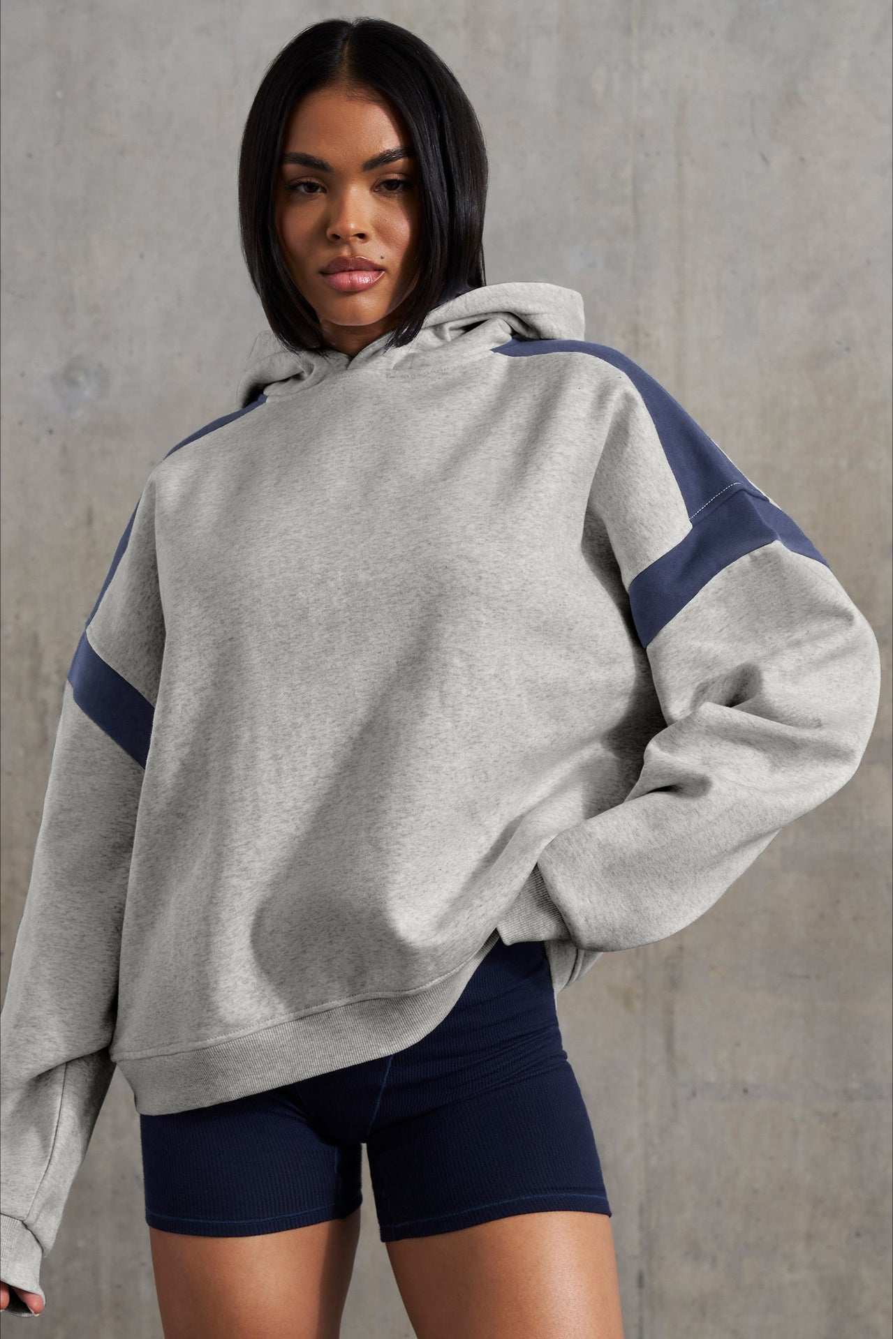 Sharon | Oversized hoodie met contrasterende inzetstukken