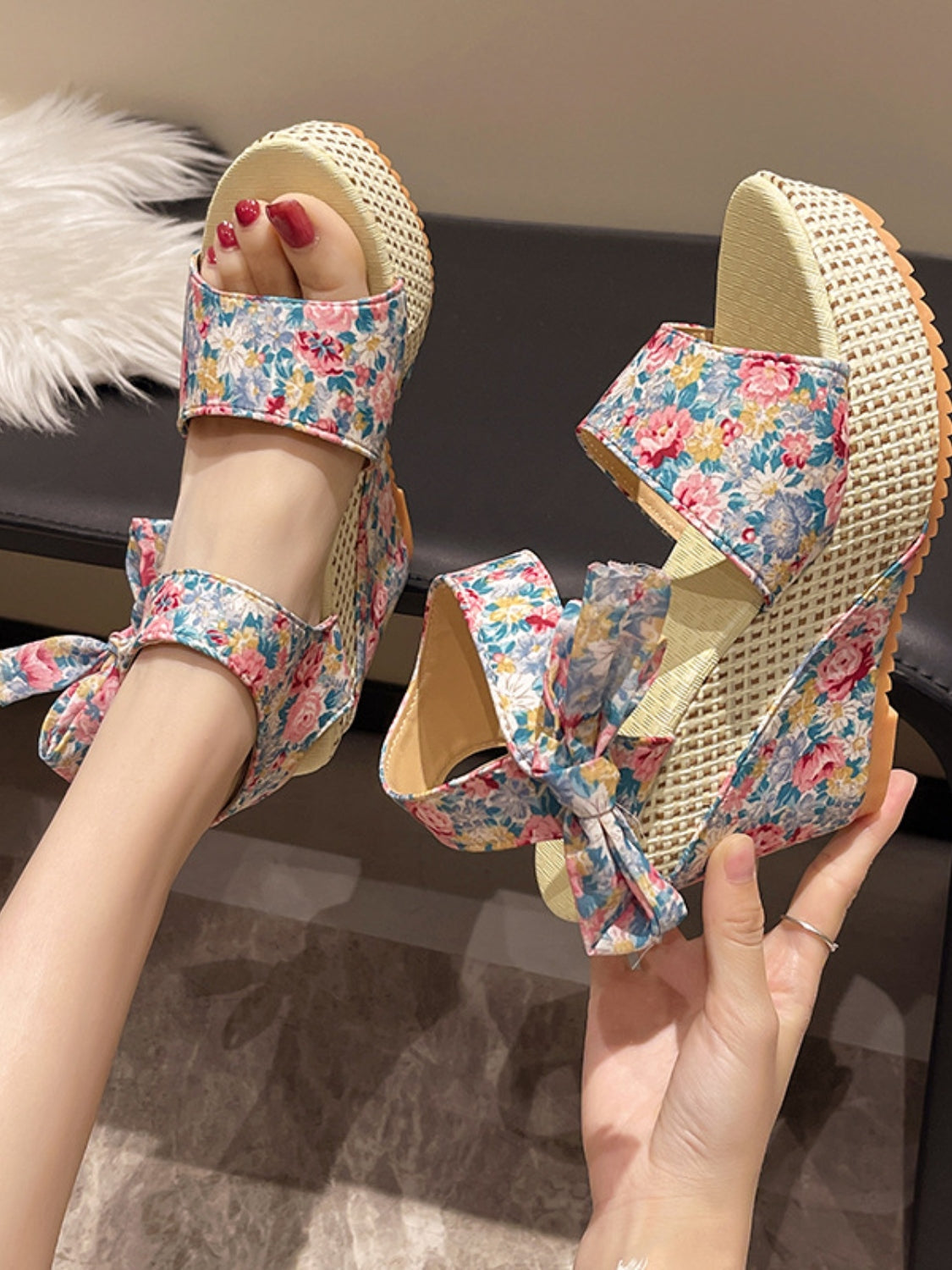 Natalia® | Sandalen met hoge hak en bloemenveters