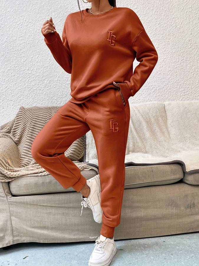 Heidi-Mode - Stijlvolle en comfortabele trui en broek voor de herfst voor dames