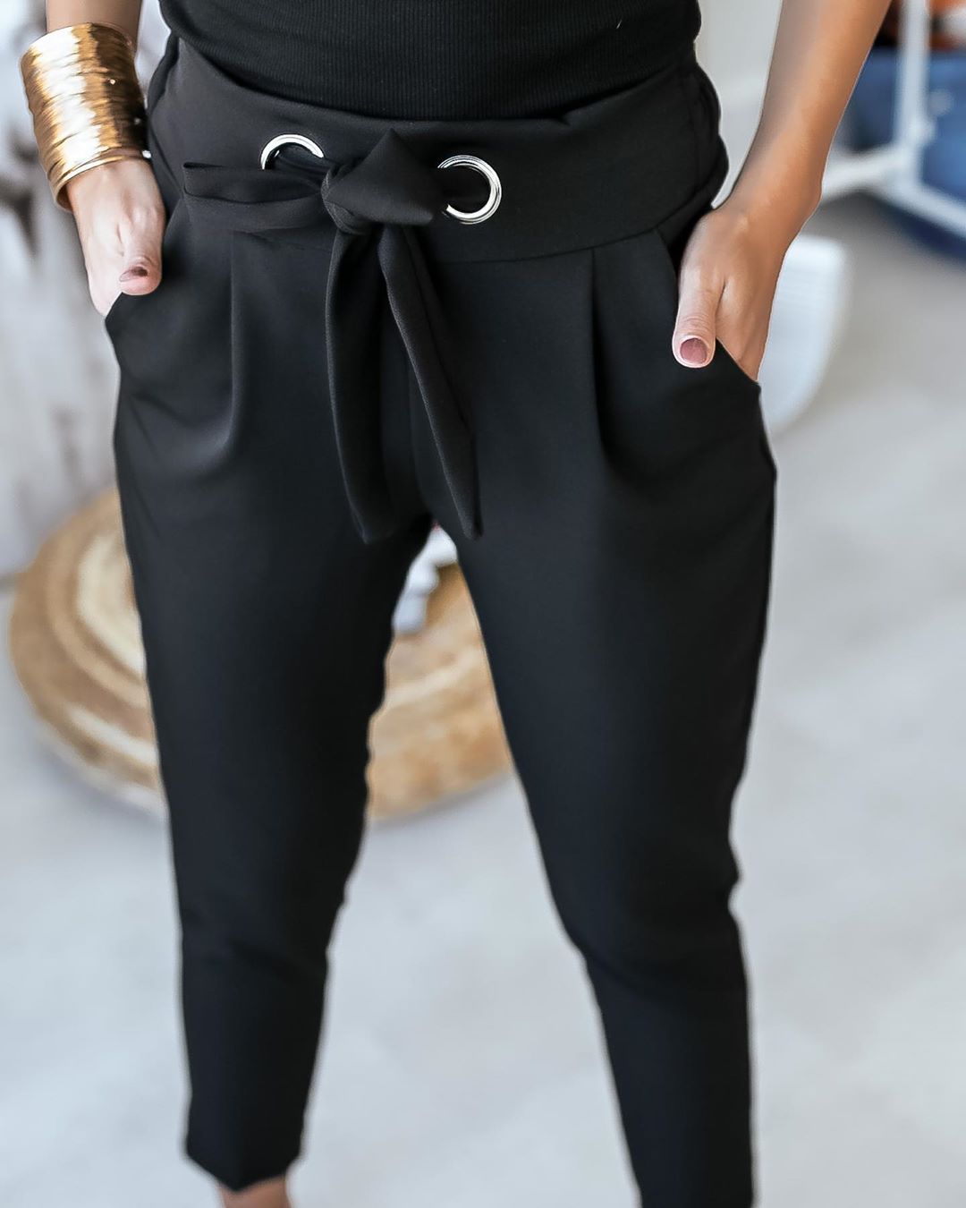 elegante broek met strikceintuur