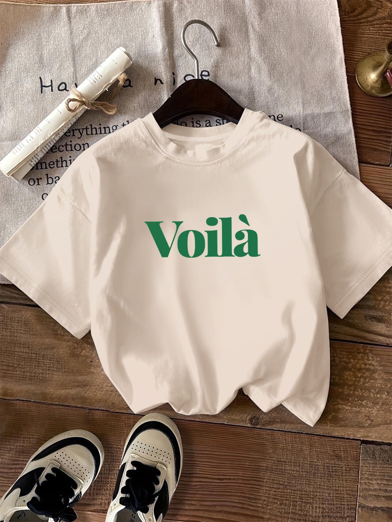 Casual grafisch T-shirt - Voilà Tekstopdruk & Ronde Hals Ontwerp