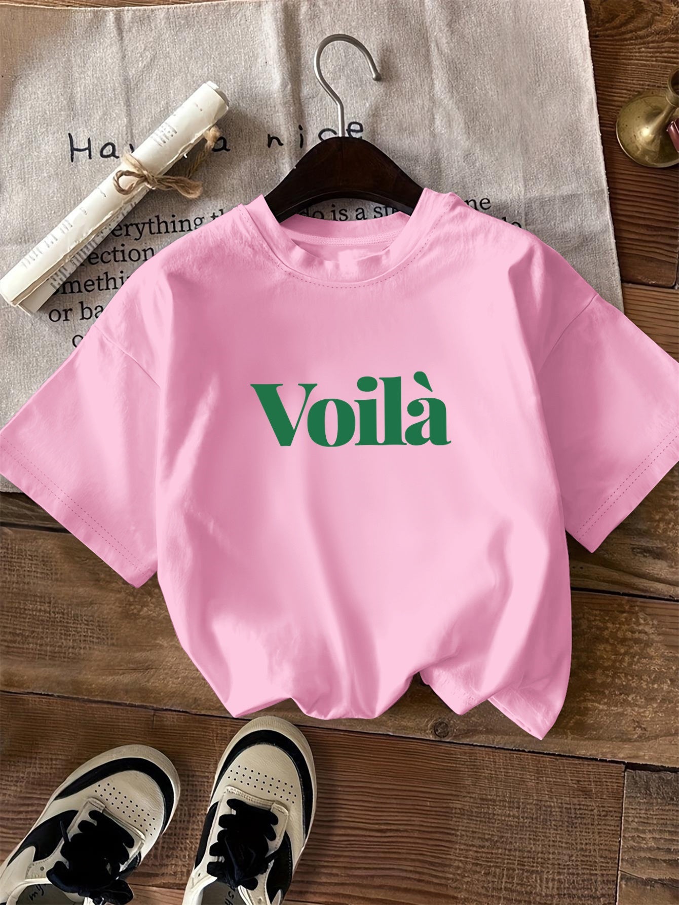 Casual grafisch T-shirt - Voilà Tekstopdruk & Ronde Hals Ontwerp