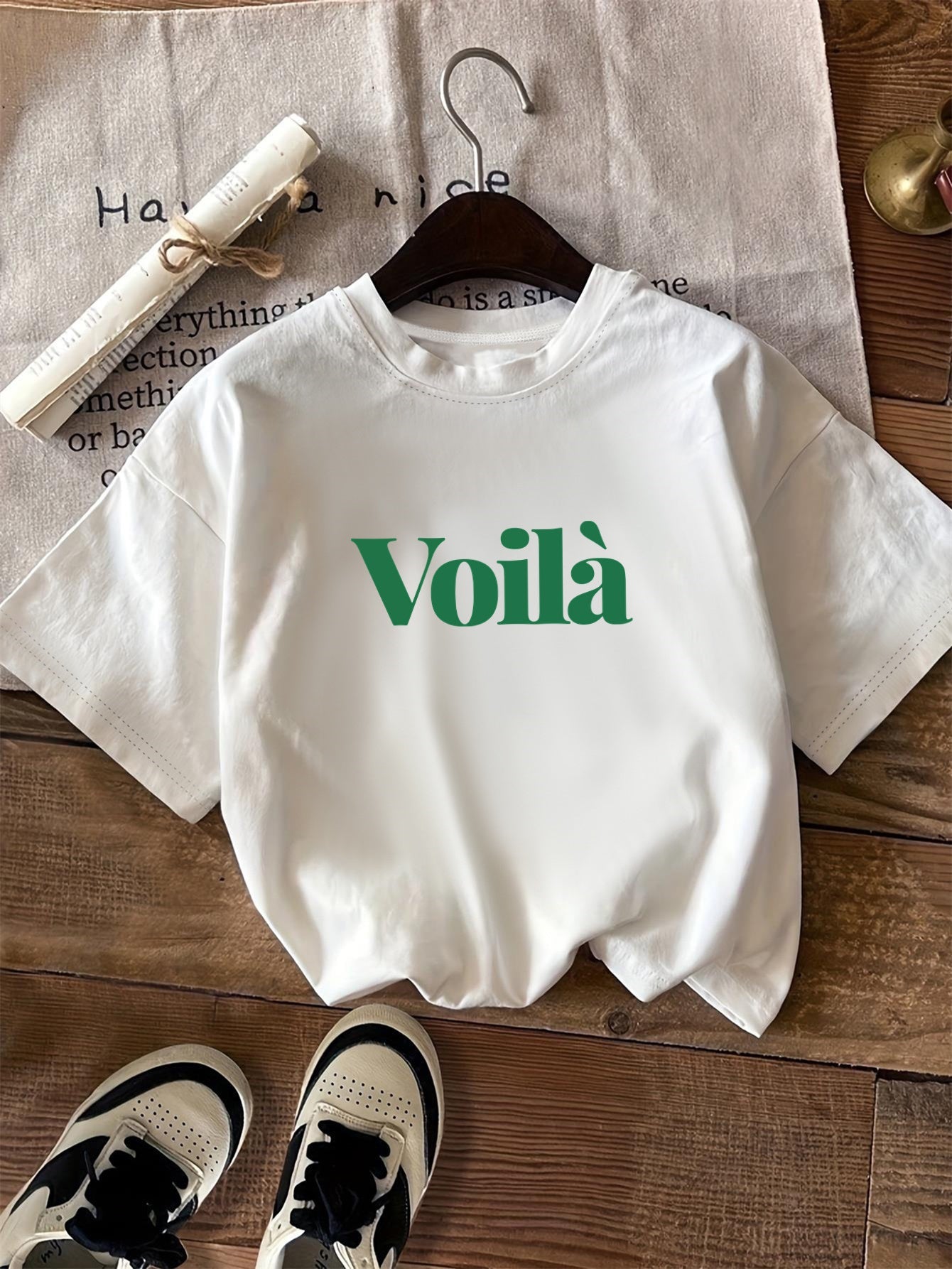 Casual grafisch T-shirt - Voilà Tekstopdruk & Ronde Hals Ontwerp