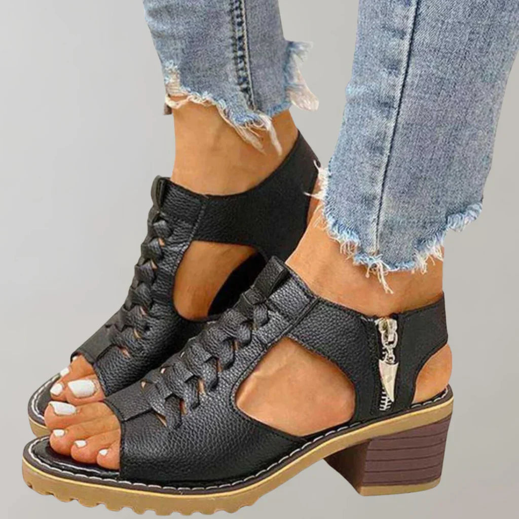 Orthopedische sandalen met hak