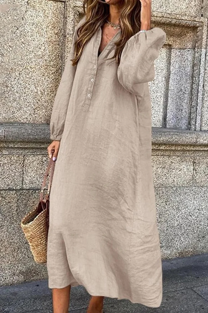 Lia Katoenen linnen jurk met Vhals en enkele knoopsluiting met borstsluiting