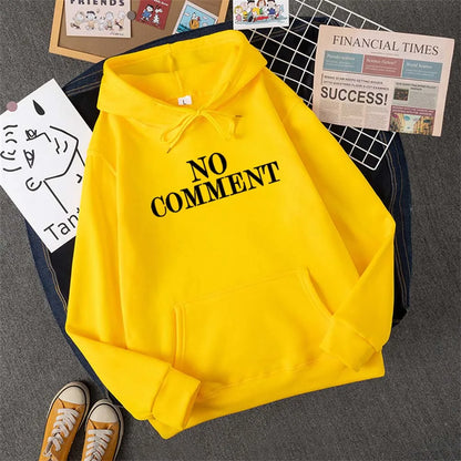 Lena - Hoodie met "NO COMMENT" opschrift