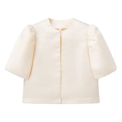 Mona - Elegant damesshirt met korte pofmouwen