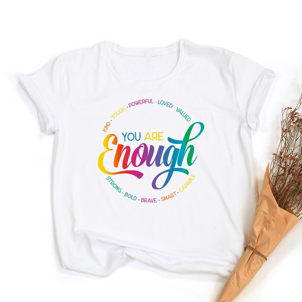 Peace Love Equality Regenboog Grafische T-Shirt | LGBT Trots Retro Zomertop