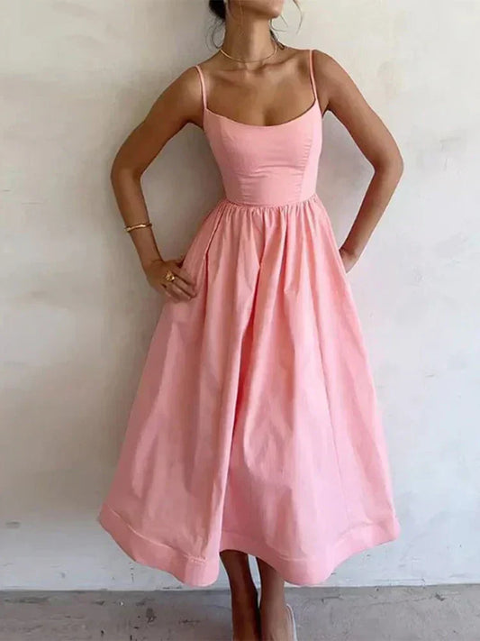 Sexy zomerjurk met flatterende halslijn