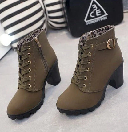 Ava enkellaarsjes met veter om je herfstoutfit op te fleuren