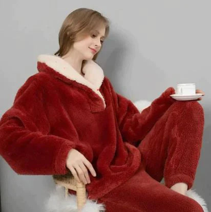 Pyjamaset van donzig fleece voor de nacht