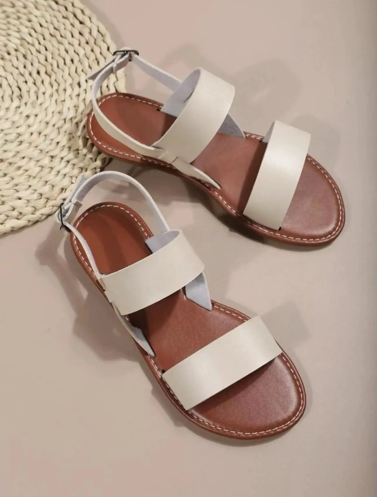 Dames stijlvolle leren sandalen