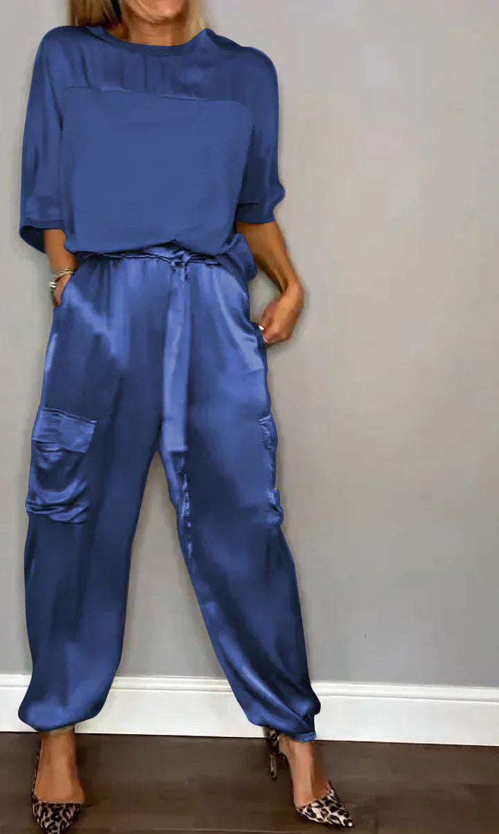 Tweedelige set met eenkleurige satijnen top en broek voor dames