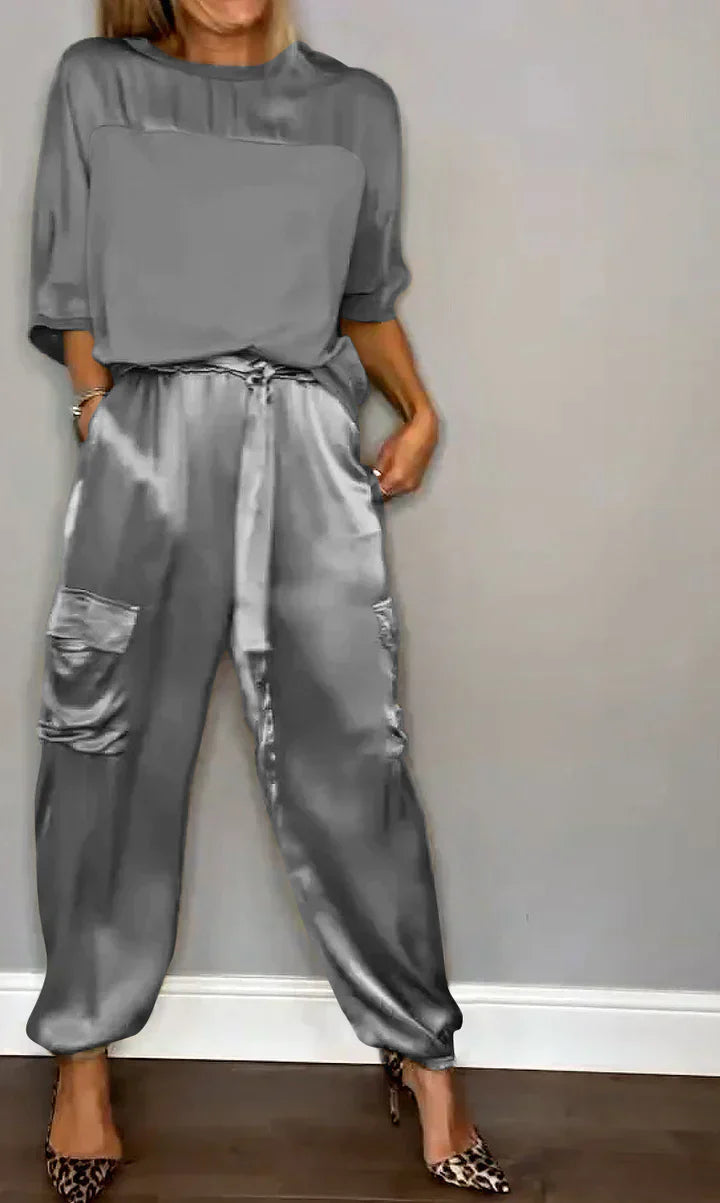 Tweedelige set met eenkleurige satijnen top en broek voor dames