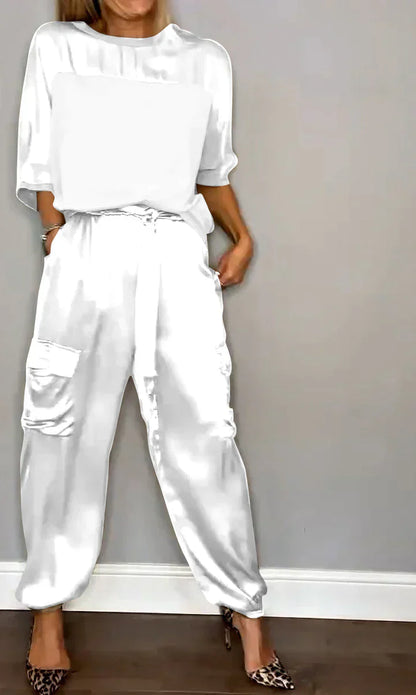 Tweedelige set met eenkleurige satijnen top en broek voor dames