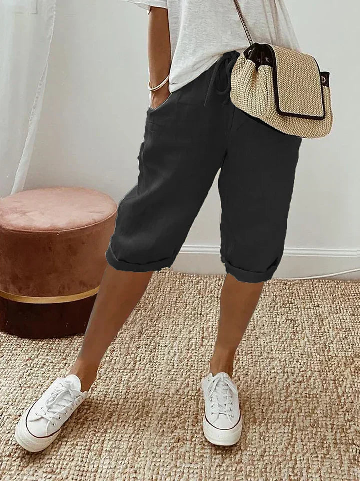 Adrina Katoenen en linnen damesshort
