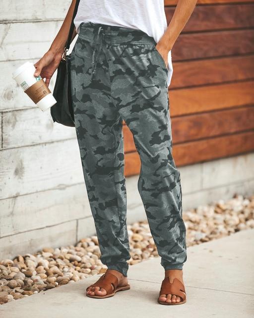 Alex - Camouflage harembroek met laag kruis